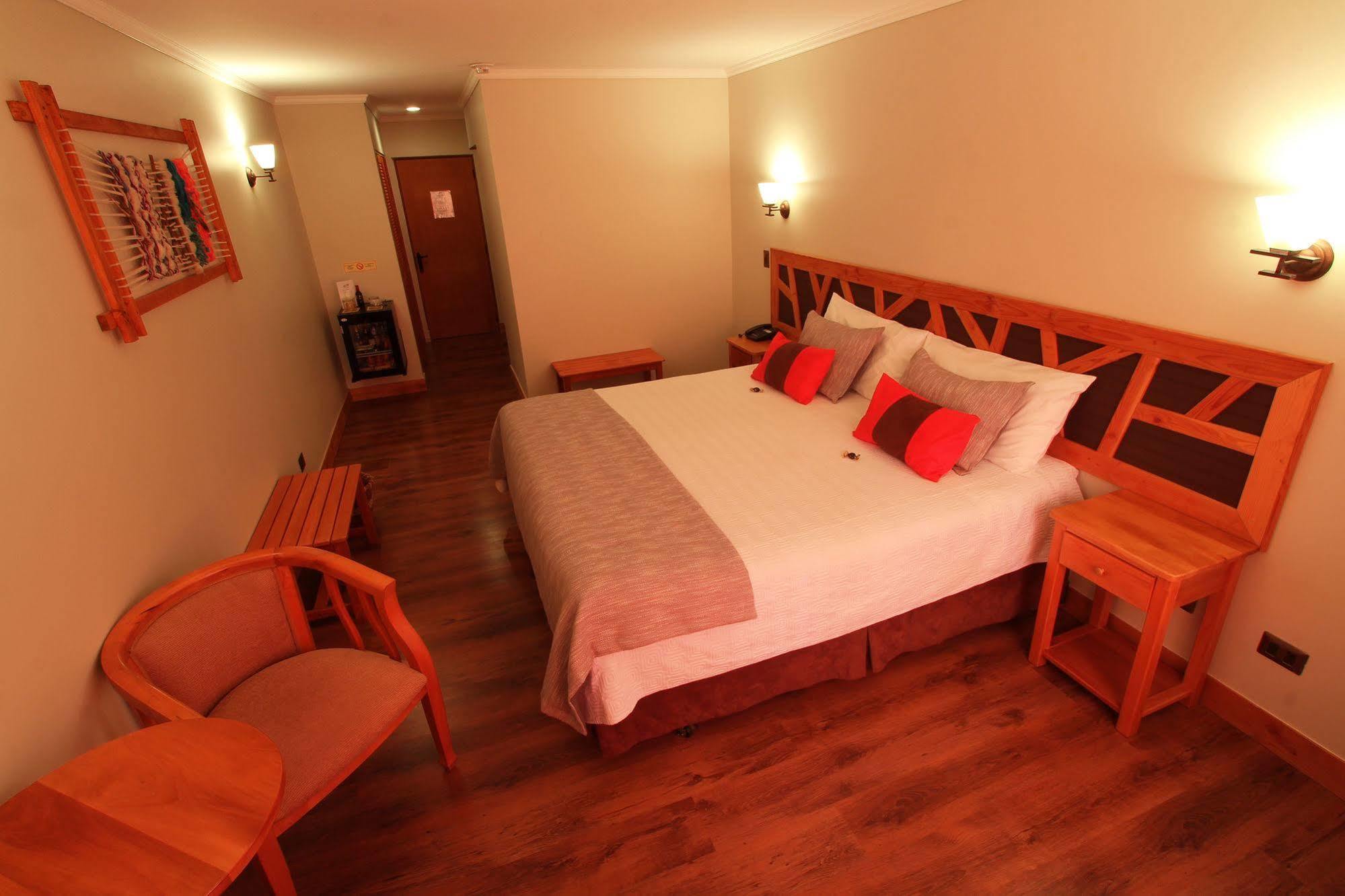 Hotel Lodge Las Cascadas Puerto Clocker 外观 照片